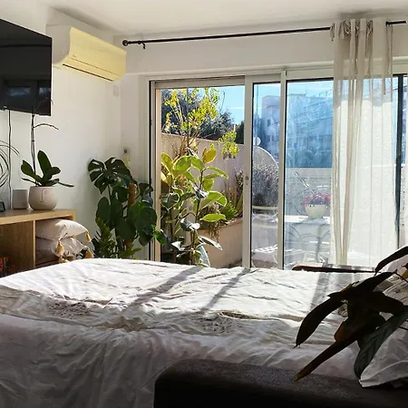 Appartement Clair, Climatisé Avec Jardin Et Parking *