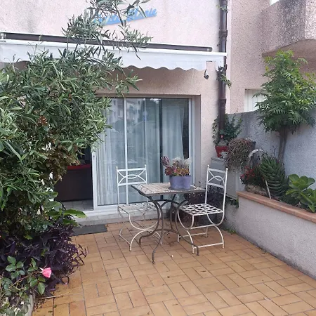 Lumineux Climatise Petit Jardin Et Parking Apartment