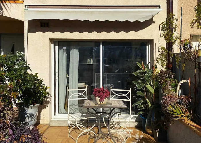 Apartament Lumineux Climatise Petit Jardin Et Parking *